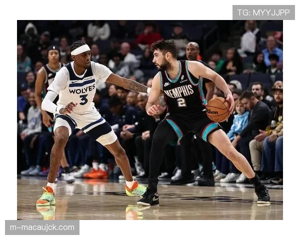 森林狼48胜33负搭上季后赛末班车，爱德华兹场均28.8分扛起进攻